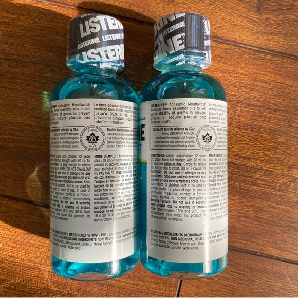 Listerine Cool Mint (2 travel size bottles) - Picture 2 of 5